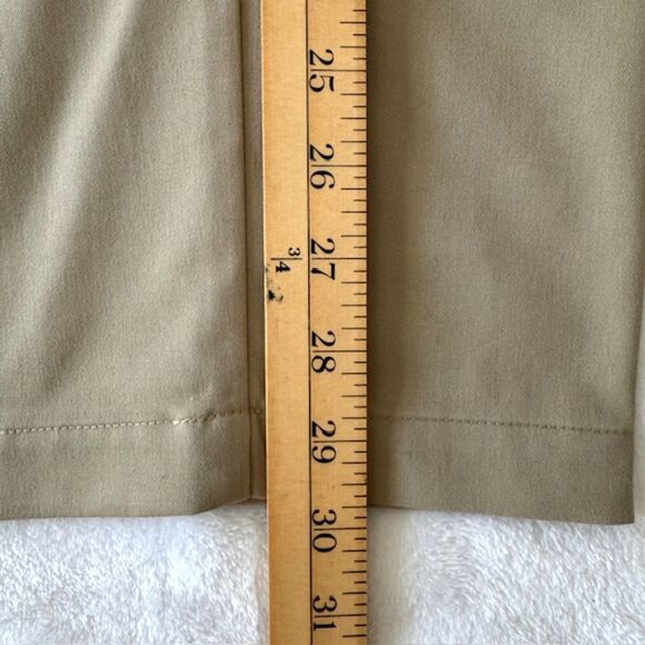 Dockers Men's 38x30 Khaki Pants Pleated Relaxed Fit Beige Classics Pockets NWT - Picture 8 of 11